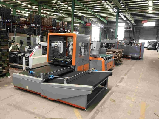 70m / मिनट स्वचालित तह ग्लूइंग मशीन 18KW 380V नालीदार कार्टन बॉक्स Gluer